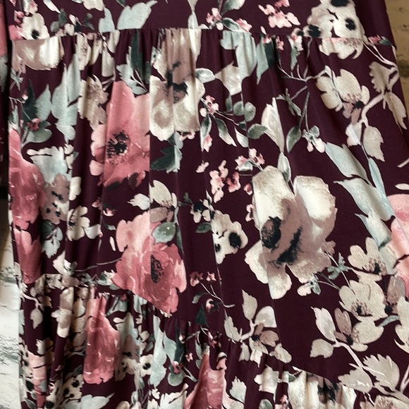 Honeyme V Neck Tiered Dress size M NWT - Picture 3 of 5